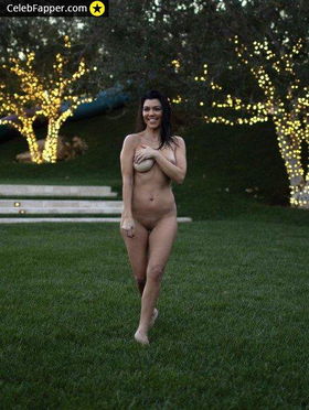 kourtney kardashian fap nude naked pussy tits boobs Photo